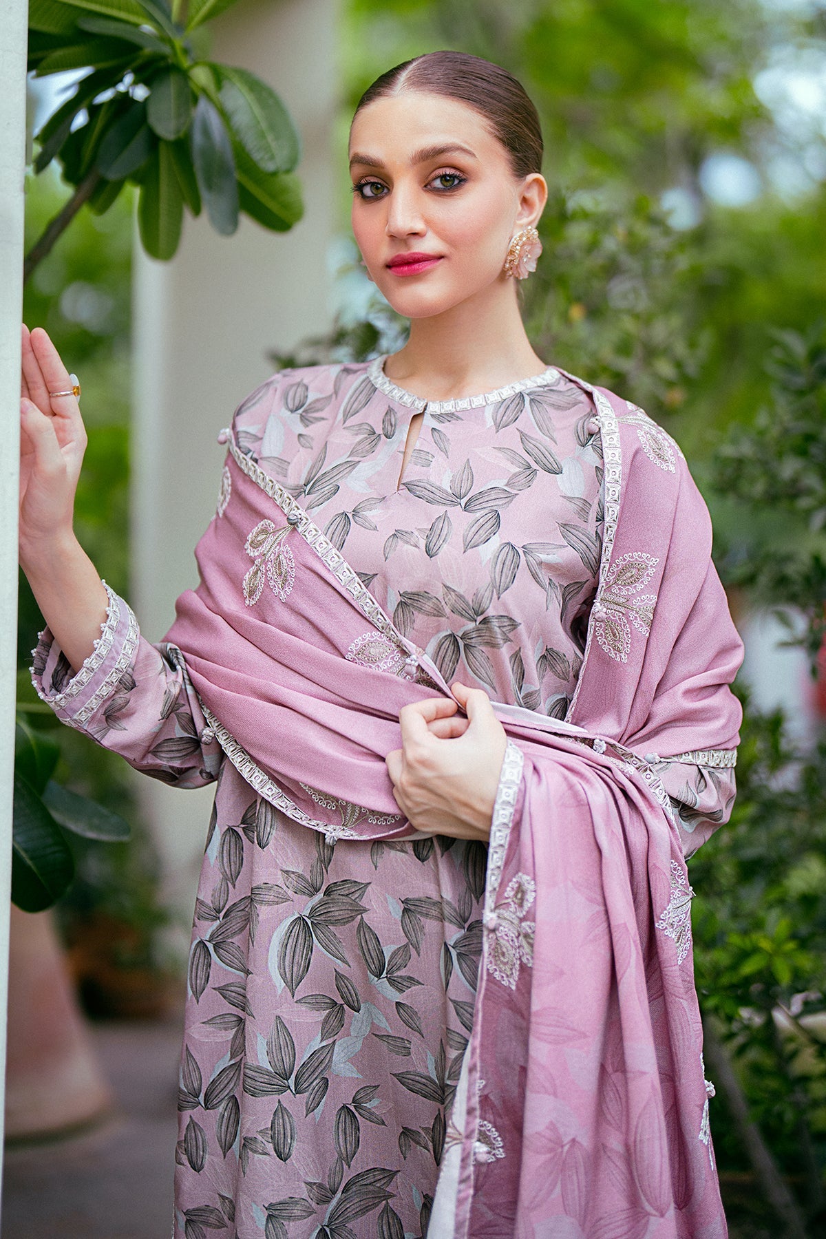 BAROQUE-3PC Lawn Heavy Embroidered Shirt With Dupatta